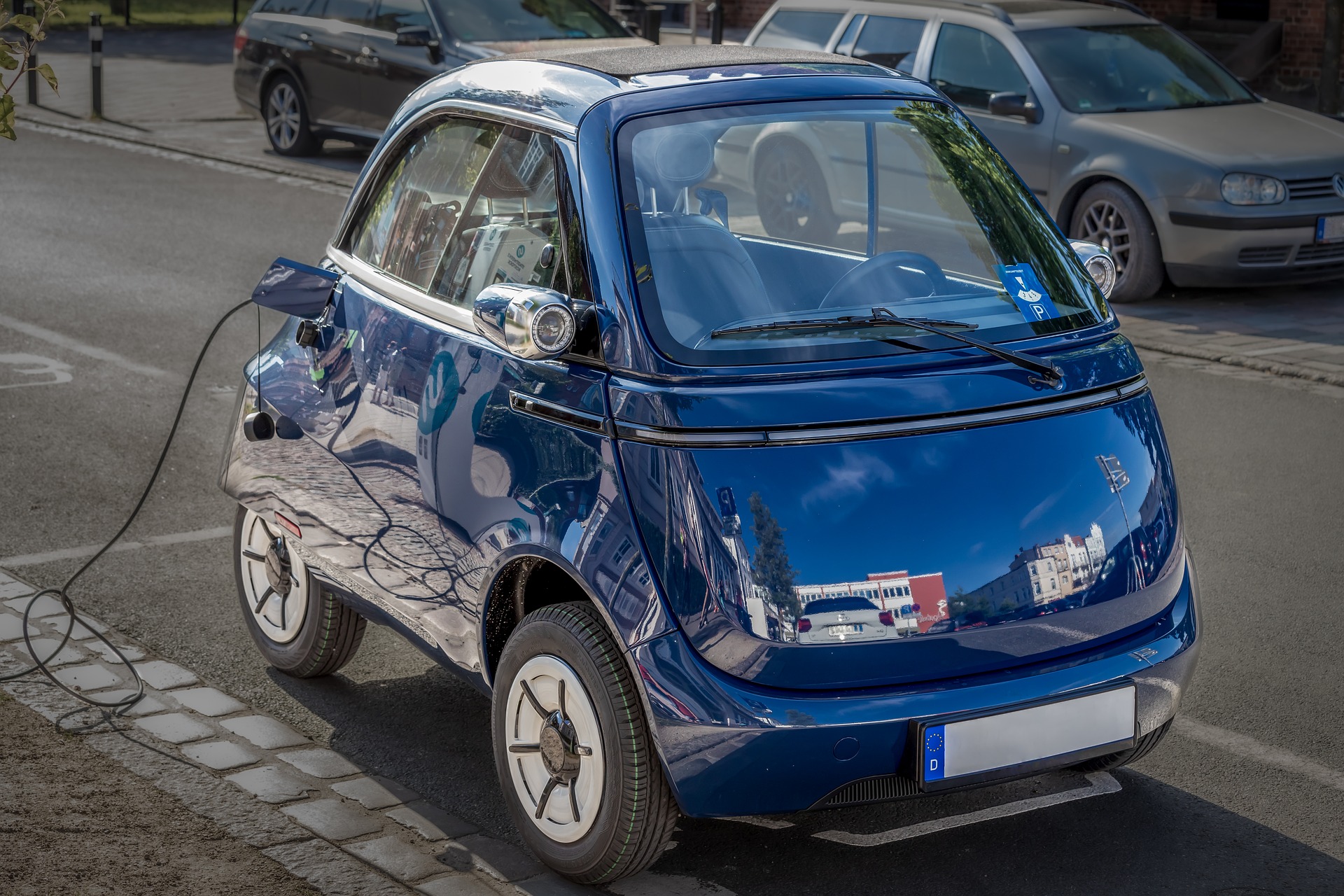 Electric Vehicles: Kendaraan Listrik untuk Mobilitas Berkelanjutan